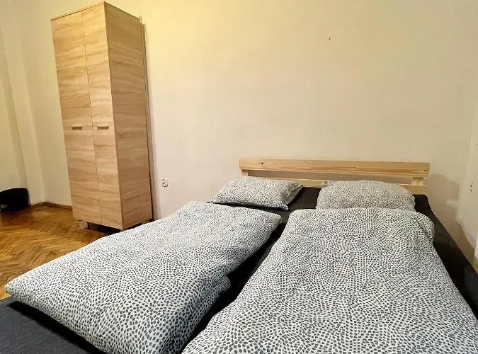 Main Square Rooms